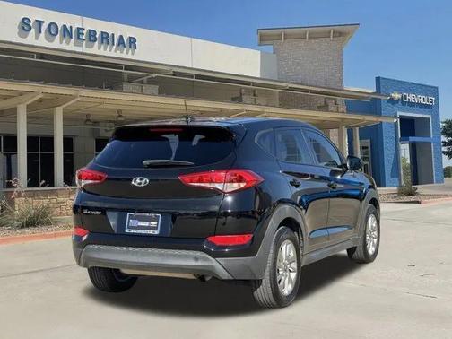 2017 Hyundai TUCSON SE