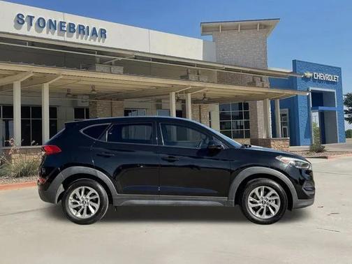 2017 Hyundai TUCSON SE