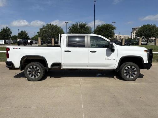 2024 Chevrolet Silverado 2500 Custom