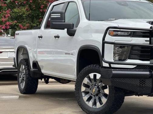 2024 Chevrolet Silverado 2500 Custom