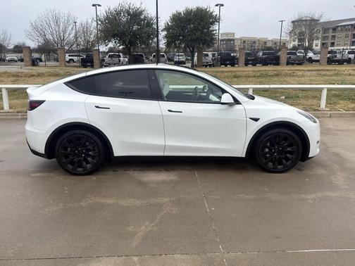 2023 Tesla Model Y Long Range Dual Motor All-Wheel Drive