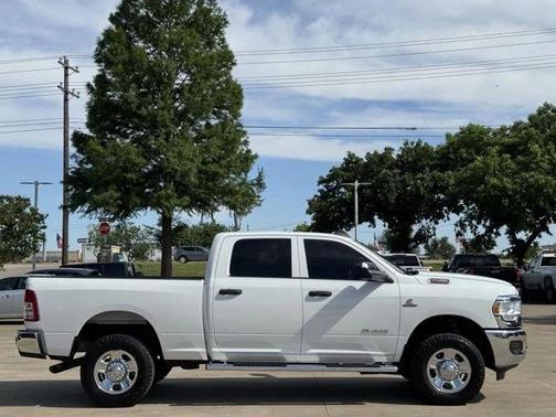 2019 RAM 2500 Tradesman Crew Cab 4x4 6'4' Box