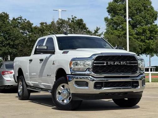 2019 RAM 2500 Tradesman Crew Cab 4x4 6'4' Box