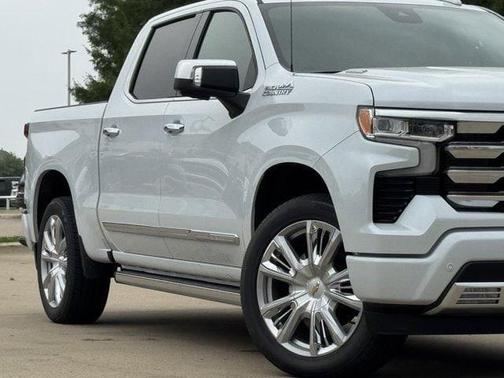 Polar White Tricoat 2026 Chevrolet Silverado 1500 High Country