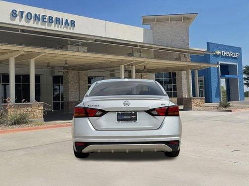 Brilliant Silver Metallic 2024 Nissan Altima 2.5 SV