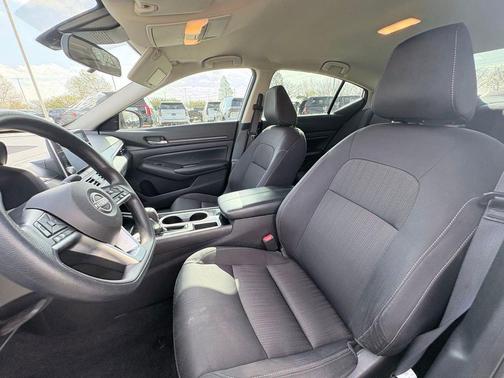 Brilliant Silver Metallic 2024 Nissan Altima 2.5 SV