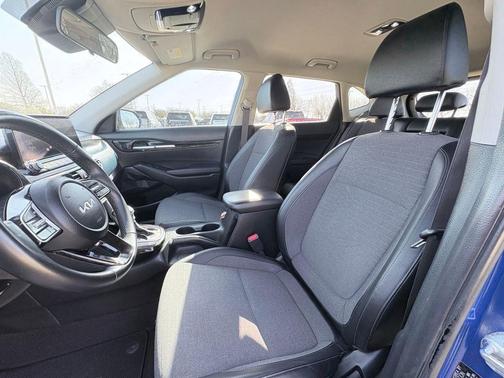 Neptune Blue 2022 Kia Seltos S