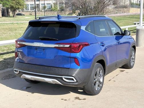 Neptune Blue 2022 Kia Seltos S
