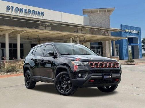 Diamond Black Crystal Pearlcoat 2023 Jeep Compass Trailhawk