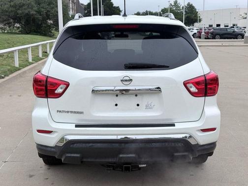 Glacier White 2018 Nissan Pathfinder S