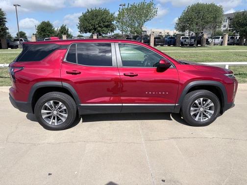 Radiant Red Tintcoat 2025 Chevrolet Equinox 1LT
