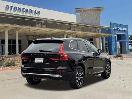 2023 Volvo XC60 B5 Plus Bright Theme