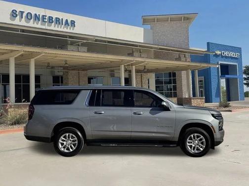 2025 Chevrolet Suburban LS