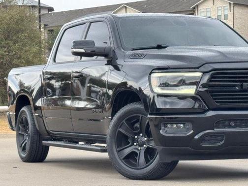 Diamond Black Crystal Pearlcoat 2021 RAM 1500 Big Horn/Lone Star