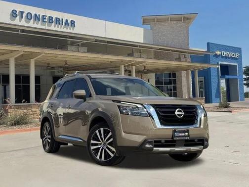 2024 Nissan Pathfinder Platinum FWD