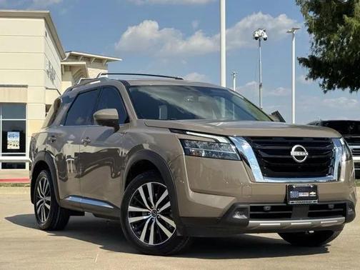 2024 Nissan Pathfinder Platinum FWD
