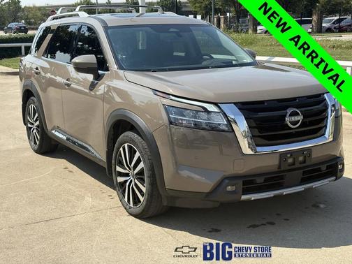 2024 Nissan Pathfinder Platinum FWD