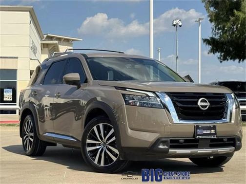 2024 Nissan Pathfinder Platinum FWD