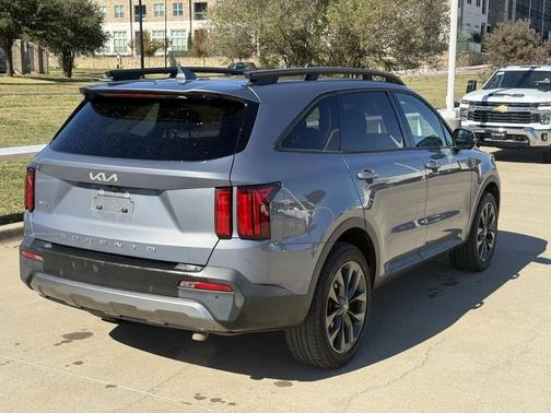 2022 Kia Sorento SX