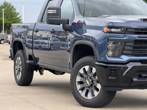 2025 Chevrolet Silverado 2500 Custom