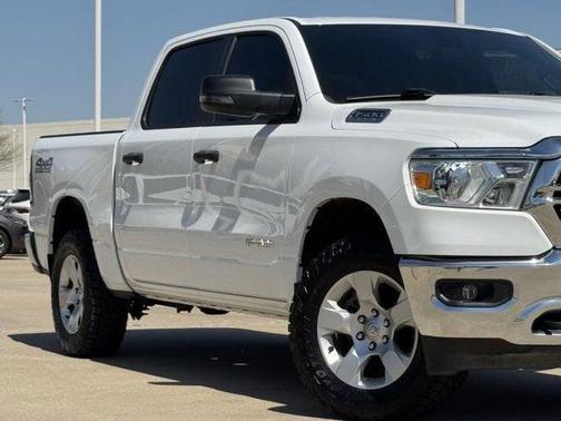 Bright White Clearcoat 2023 RAM 1500 Big Horn/Lone Star