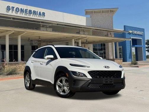 Lunar White 2023 Hyundai KONA SEL