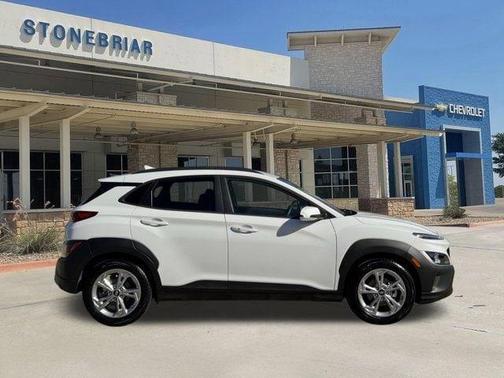Lunar White 2023 Hyundai KONA SEL