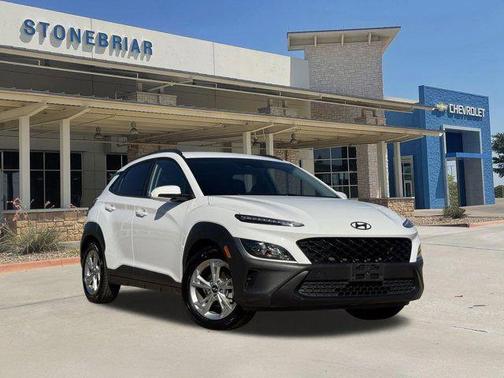Lunar White 2023 Hyundai KONA SEL