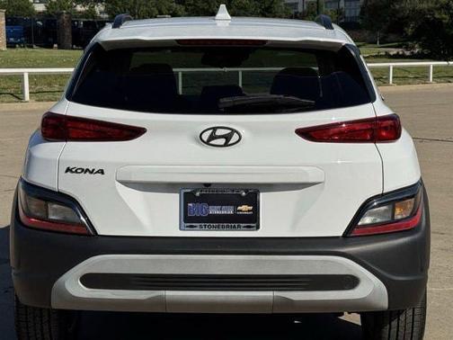 Lunar White 2023 Hyundai KONA SEL