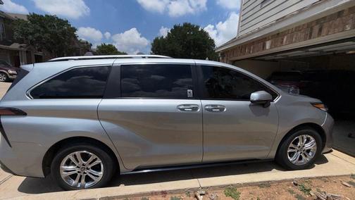 Predawn Gray Mica 2023 Toyota Sienna Platinum