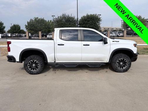 Summit White 2024 Chevrolet Silverado 1500 ZR2
