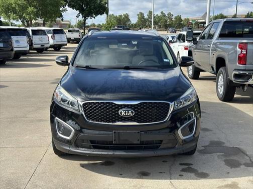 2017 Kia Sorento LX