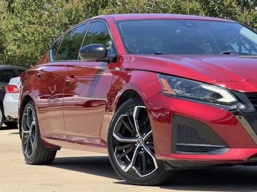 2023 Nissan Altima SR FWD