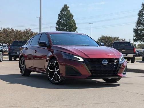 2023 Nissan Altima SR FWD