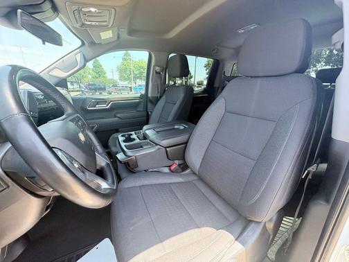 Summit White 2023 Chevrolet Silverado 1500 LT