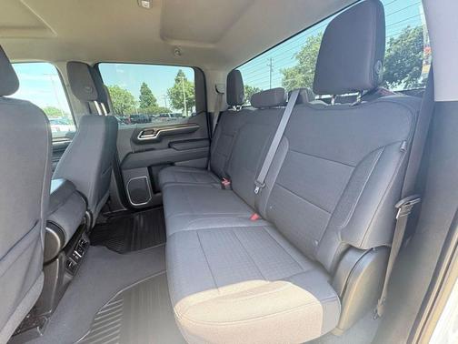 Summit White 2023 Chevrolet Silverado 1500 LT