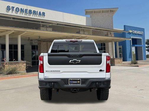 Summit White 2026 Chevrolet Silverado 1500 ZR2