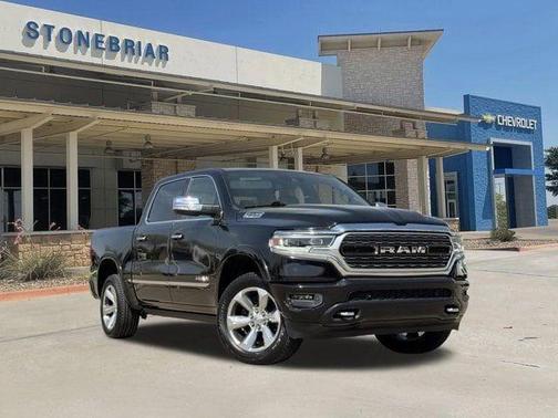 Diamond Black Crystal Pearlcoat 2021 RAM 1500 Limited
