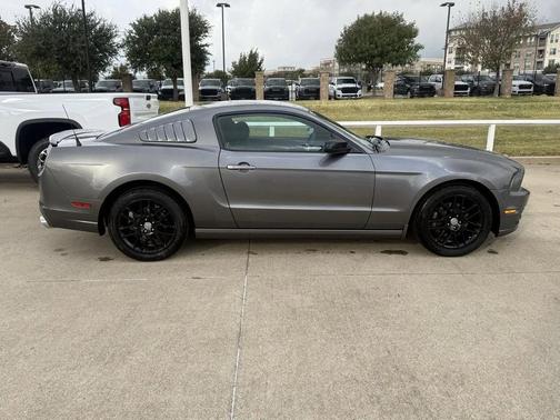 2014 Ford Mustang V6