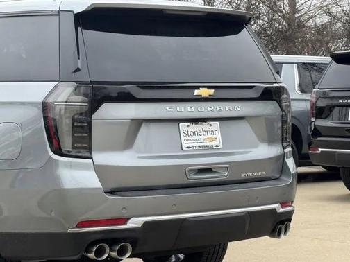 2025 Chevrolet Suburban Premier