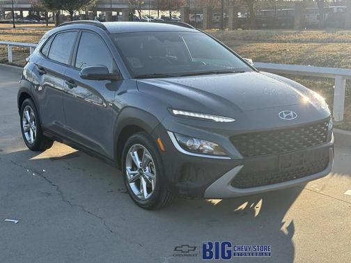 2022 Hyundai KONA SEL