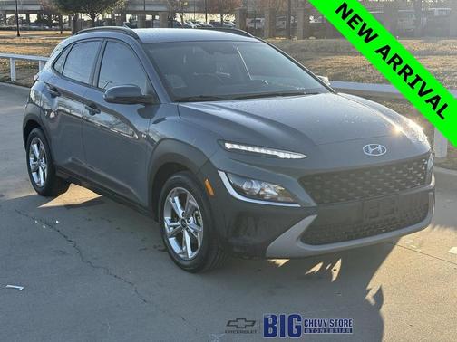 2022 Hyundai KONA SEL
