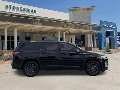 Mosaic Black Metallic 2023 Chevrolet Traverse RS