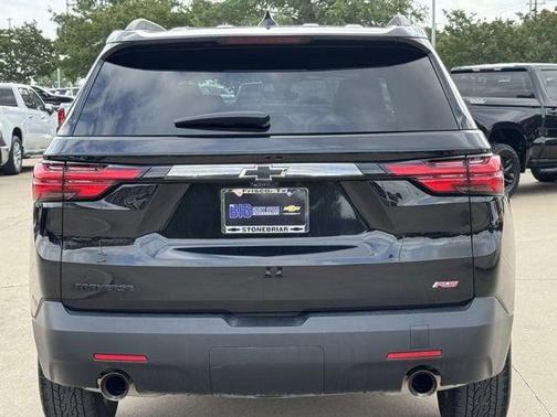 Mosaic Black Metallic 2023 Chevrolet Traverse RS