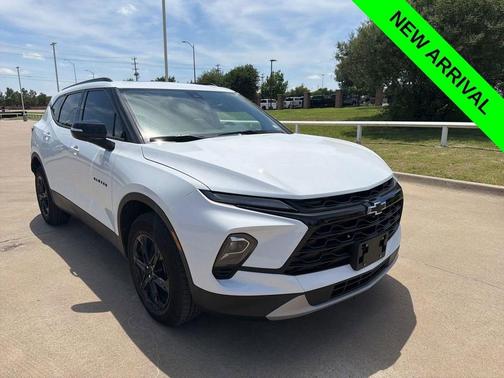 Summit White 2025 Chevrolet Blazer 3LT