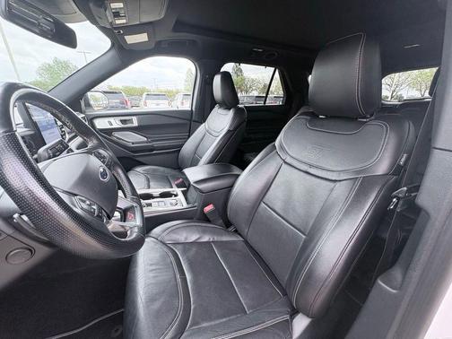 Star White Metallic Tri-Coat 2020 Ford Explorer ST