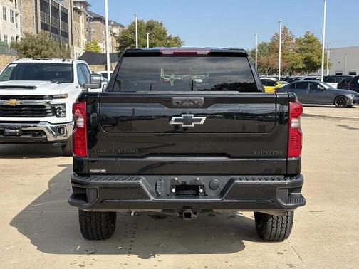 2022 Chevrolet Silverado 1500 Custom Trail Boss