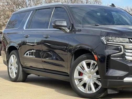 2022 Chevrolet Suburban 4WD High Country
