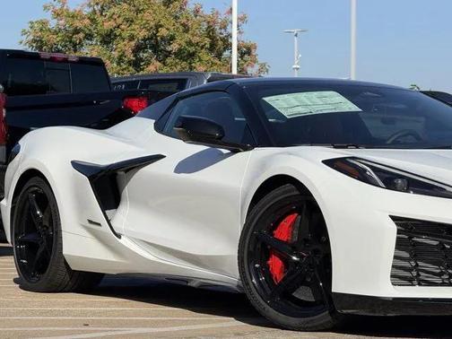 2026 Chevrolet Corvette E-Ray Convertible, 2LZ, RWD