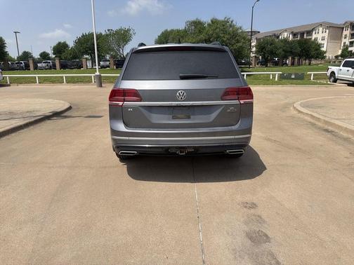 Reflex Silver Metallic 2020 Volkswagen Atlas 3.6L SE